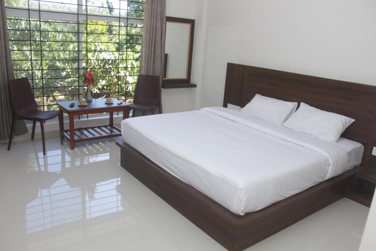 Grand Misty Heaven Villa Madikeri Exteriör bild