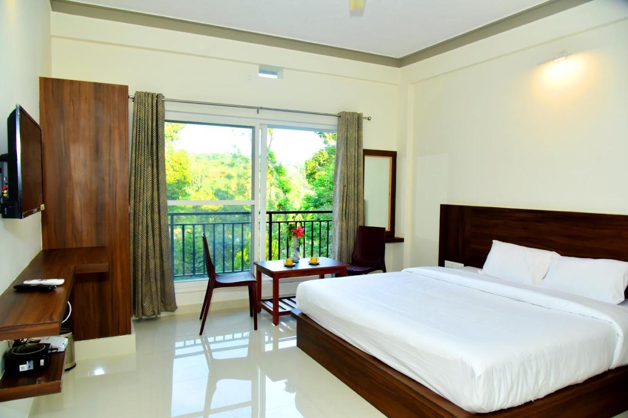 Grand Misty Heaven Villa Madikeri Exteriör bild