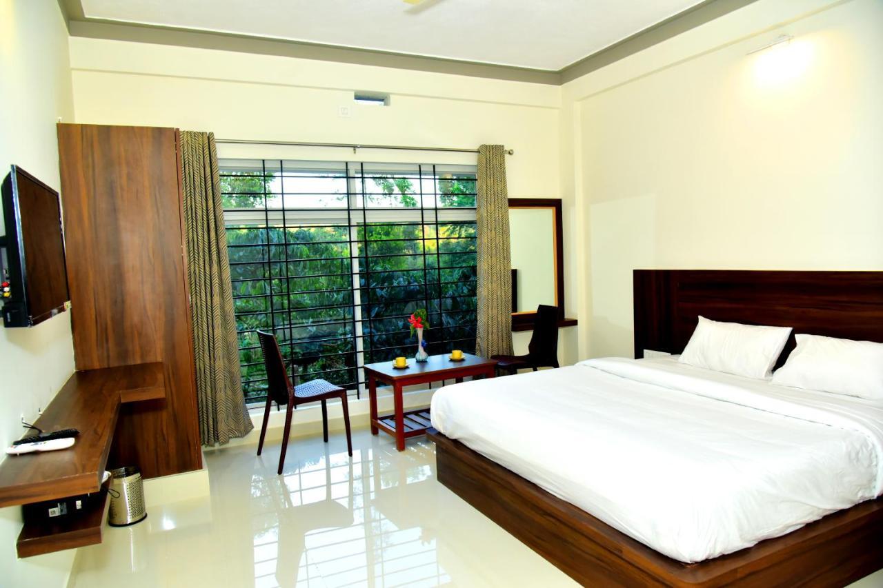 Grand Misty Heaven Villa Madikeri Exteriör bild