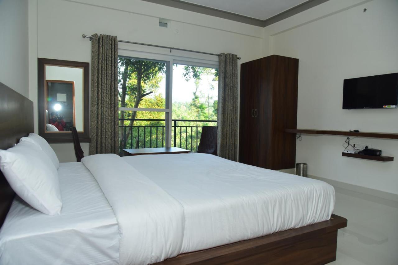 Grand Misty Heaven Villa Madikeri Exteriör bild